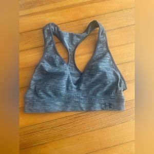 Under Armour Bra size small!!